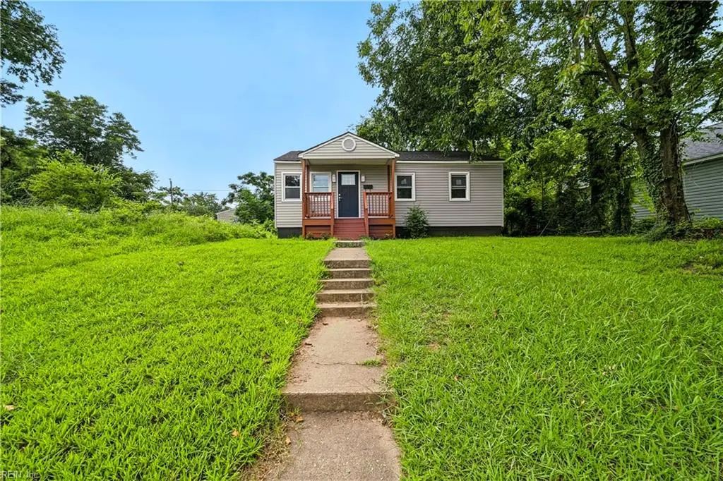123 Ash Ave, Newport News