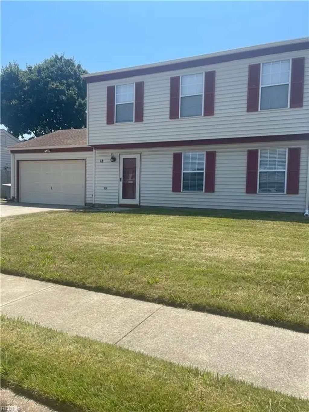 18 Harrogate Ln, Hampton
