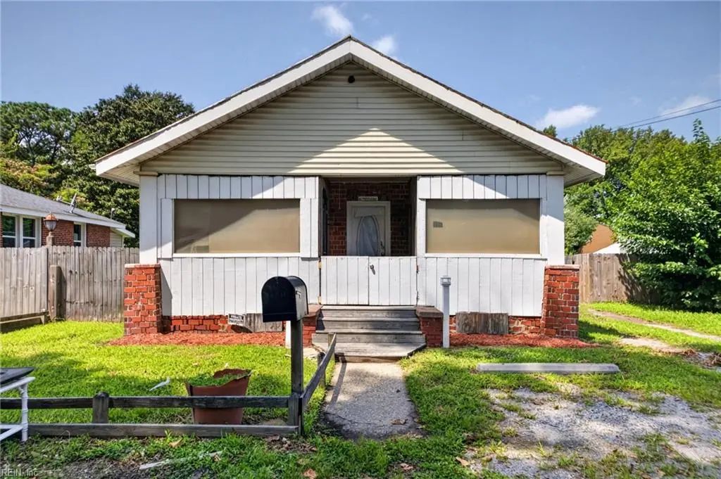 12 Dekalb Ave, Portsmouth