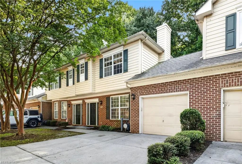 5877 Echingham Dr, Virginia Beach