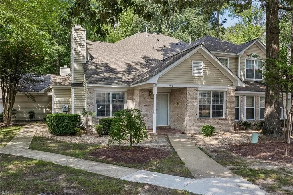 906 Shoreline Pt, Newport News
