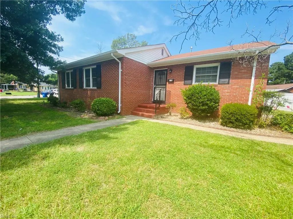 1102 Cavalier Blvd, Portsmouth