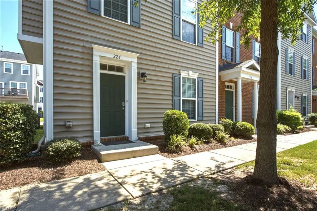 224 Breccia Ln, Virginia Beach