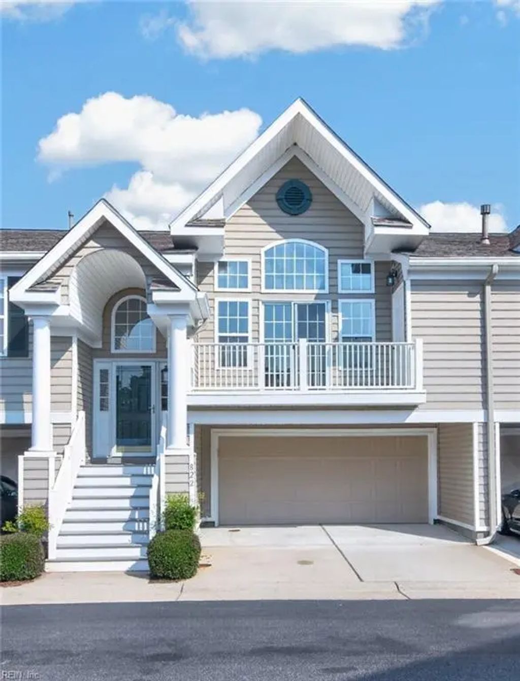 822 Point Way, Virginia Beach