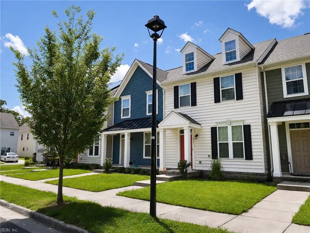 217 Brittlebrush Dr, Portsmouth