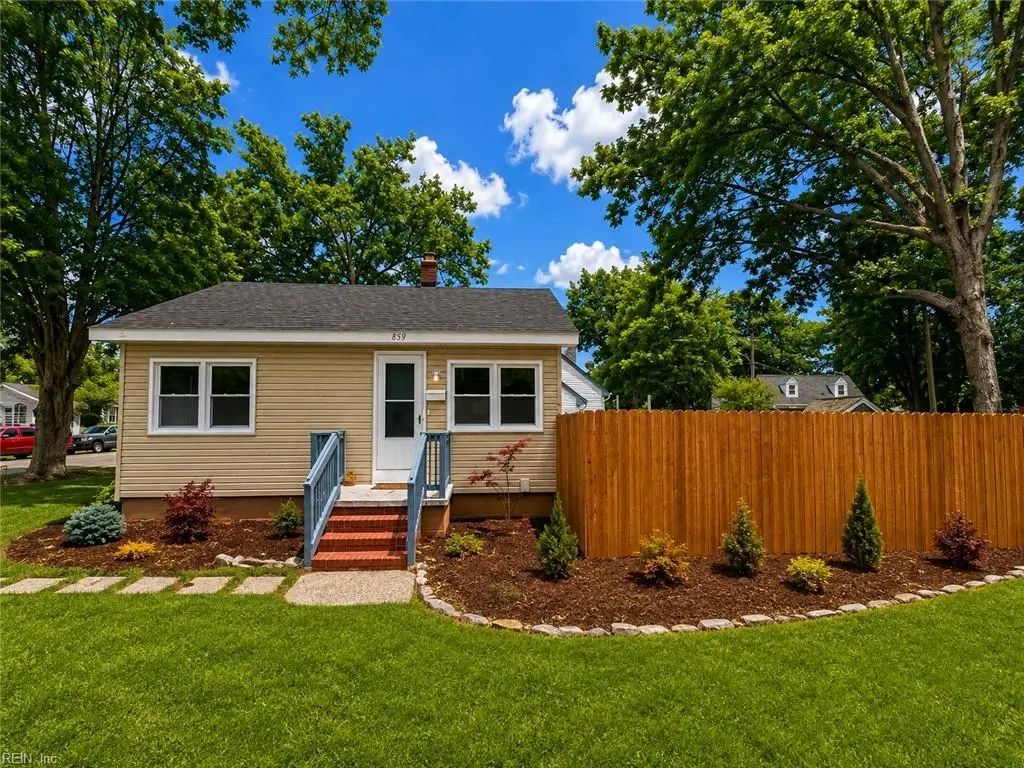 859 Alma Dr, Norfolk