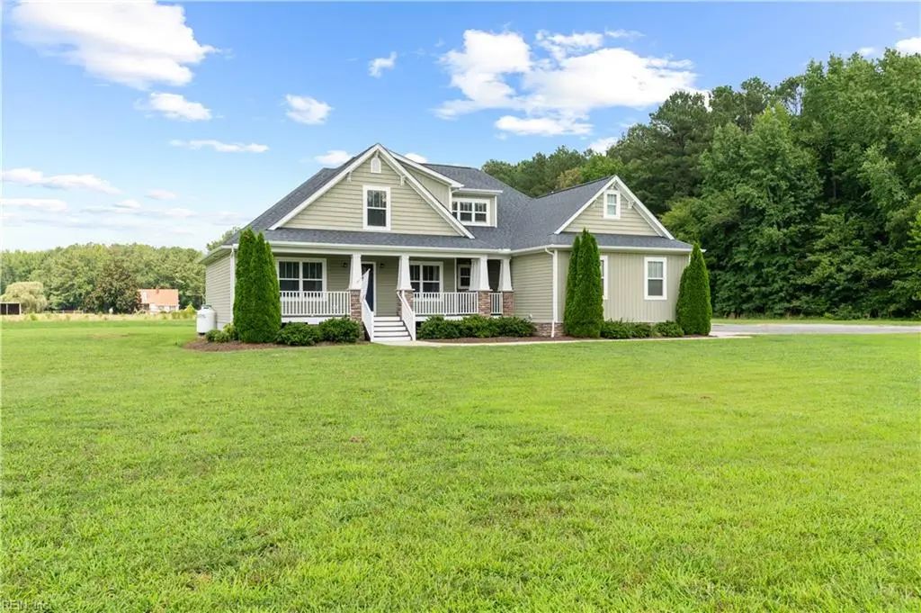 27085 Barretts Church Rd, Southampton County