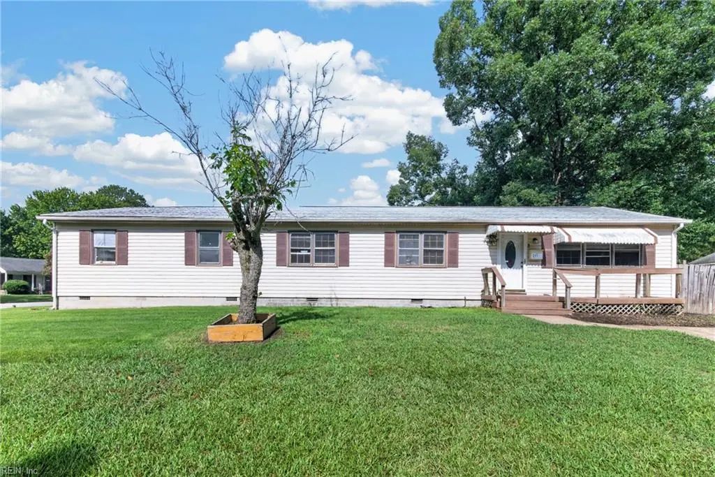 211 Mona Dr, Newport News
