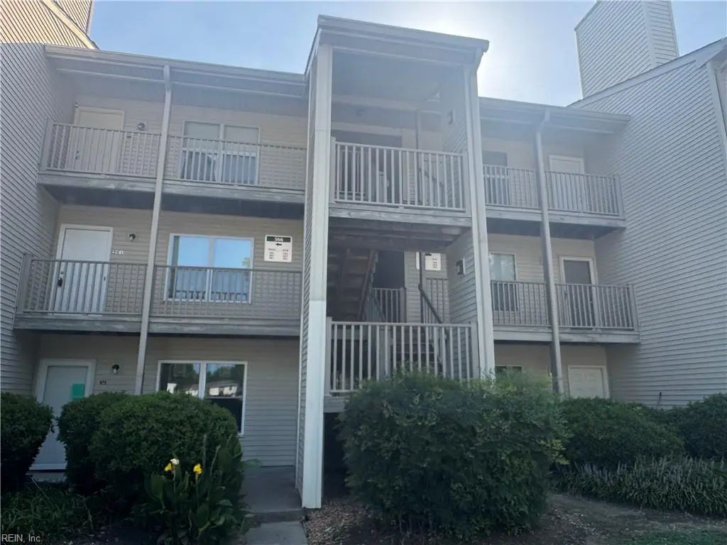 566 Candle Ln, Newport News