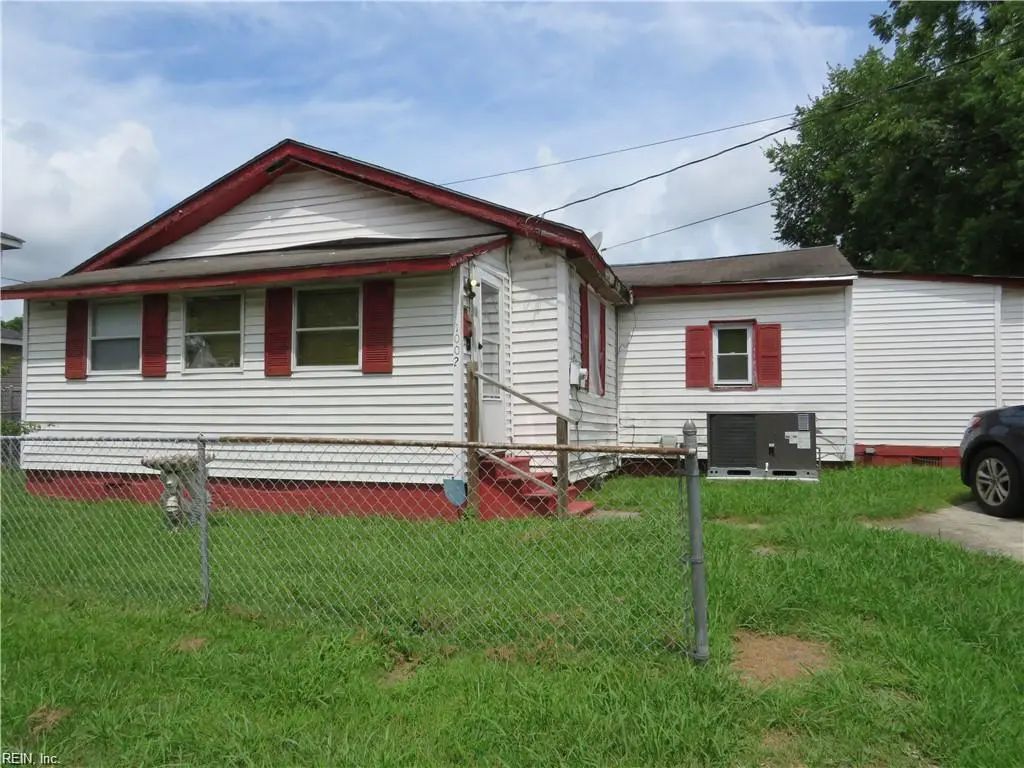 1002 Bank Street Ext St, Suffolk