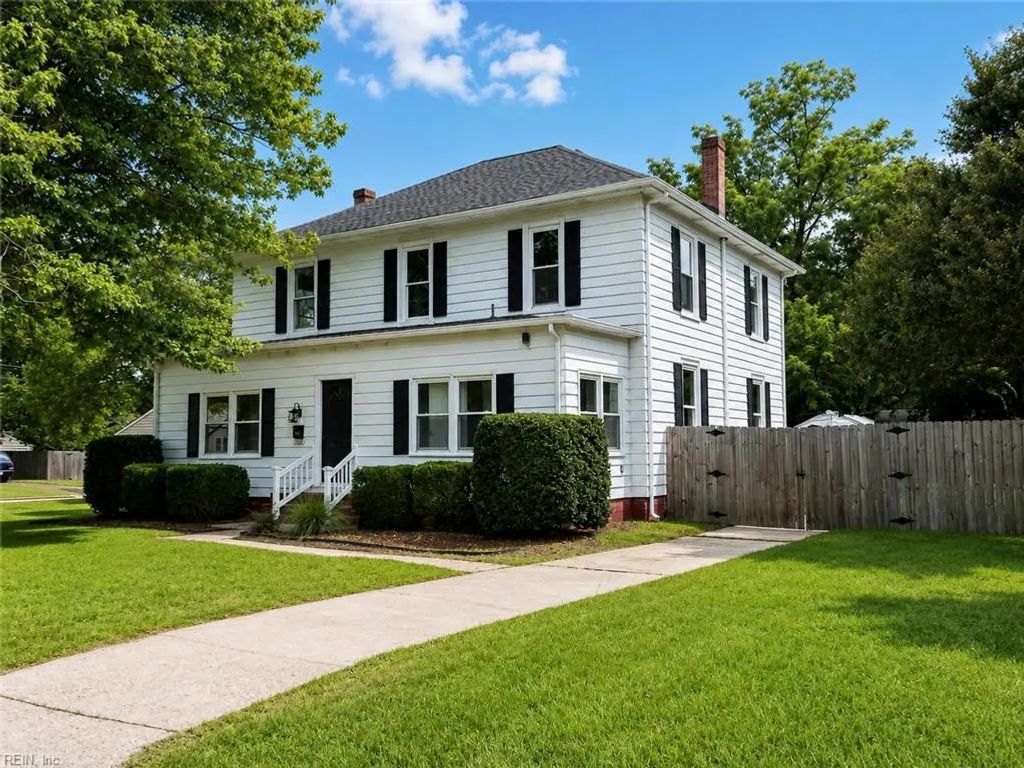 498 Romayne Dr, Newport News