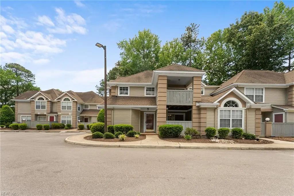 315 Gainsborough Sq, Chesapeake