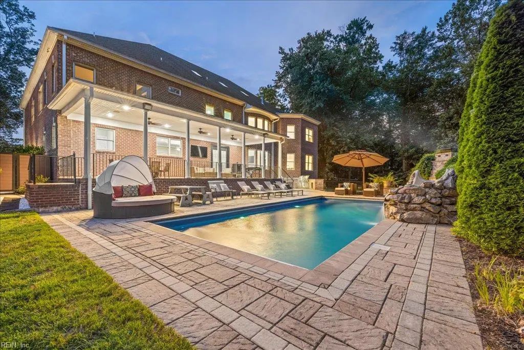 1303 Harris Rd, Virginia Beach