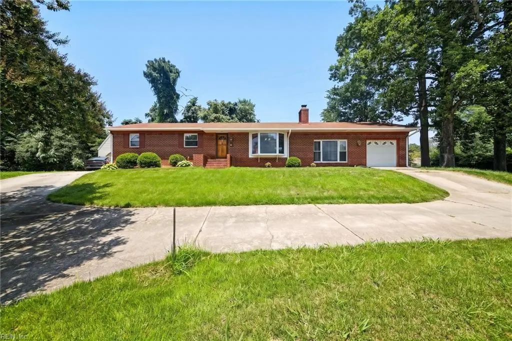 301 Waltz Farm Dr, Williamsburg