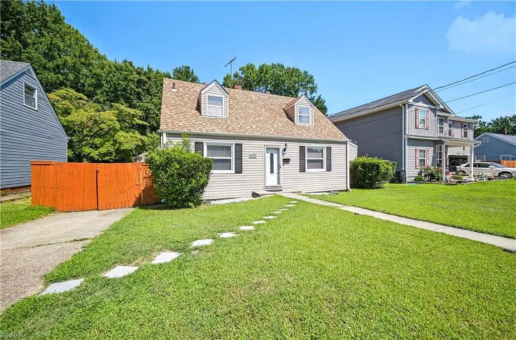 8046 E Glen Rd, Norfolk