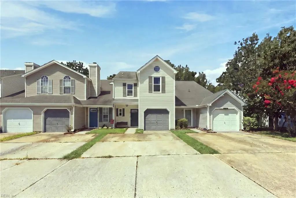 262 Wexford Dr W, Suffolk