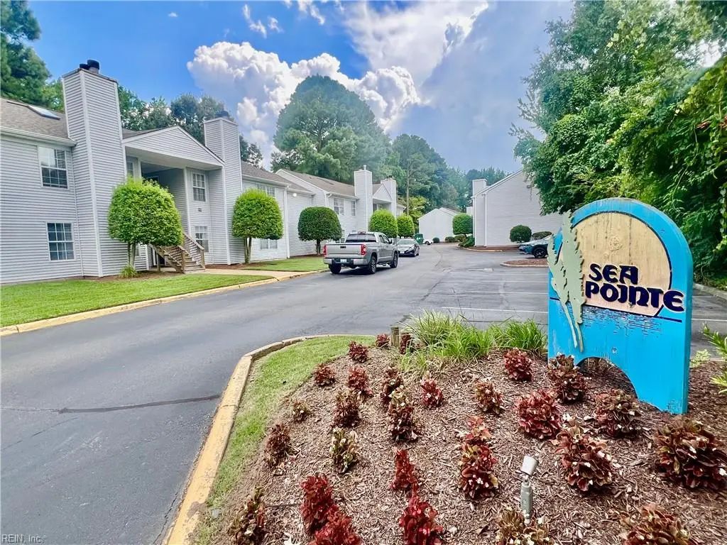 414 Sea Pointe Ct, Virginia Beach