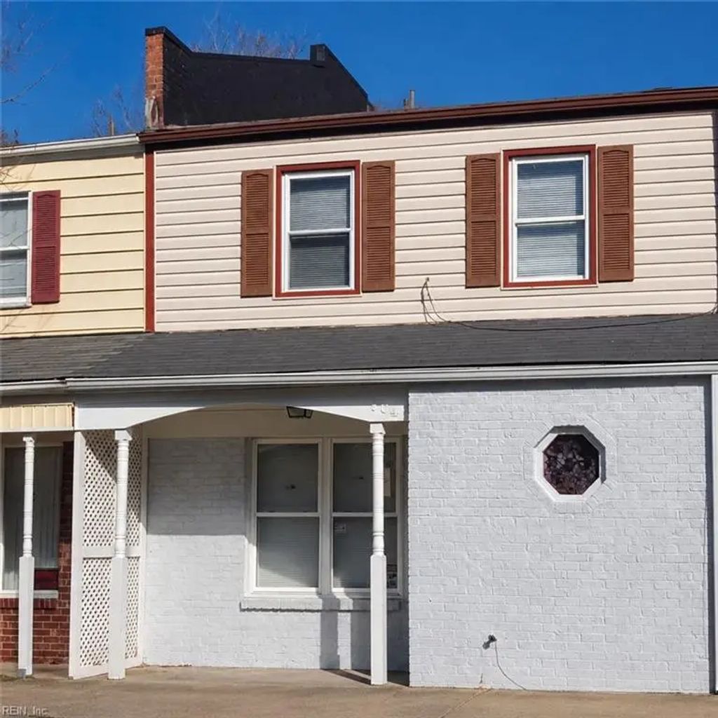 704 Lake Edward Dr, Virginia Beach