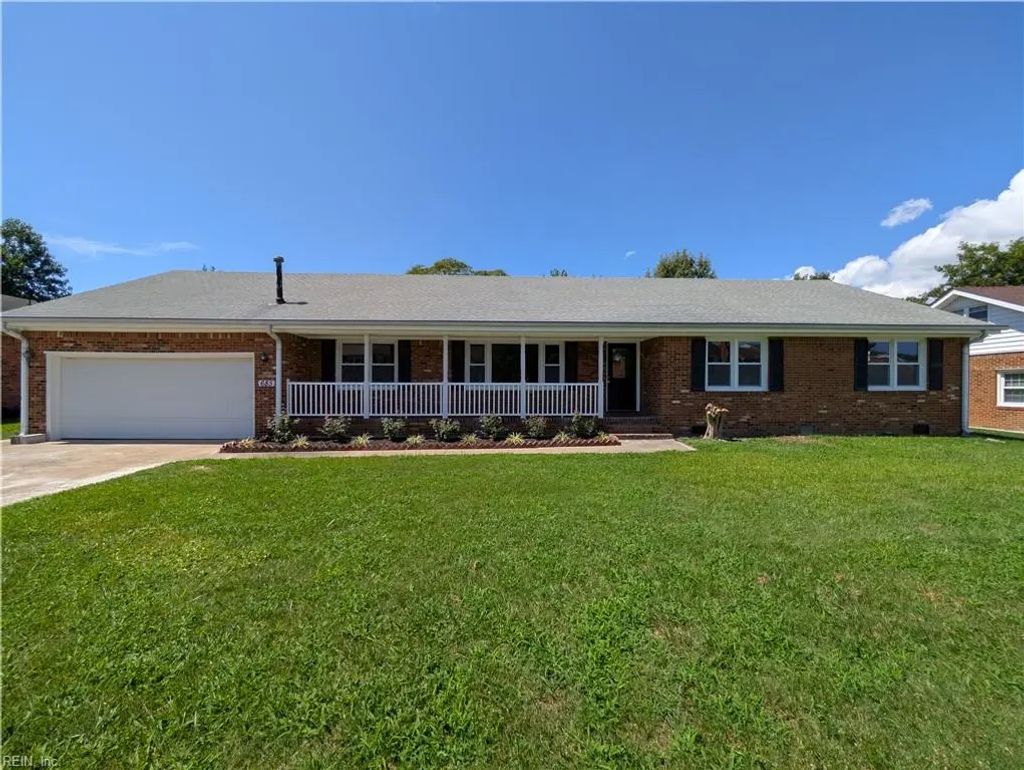 685 Lord Dunmore Dr, Virginia Beach