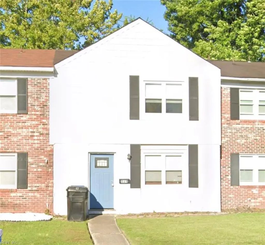 831 N Grosvenor Ct, Virginia Beach