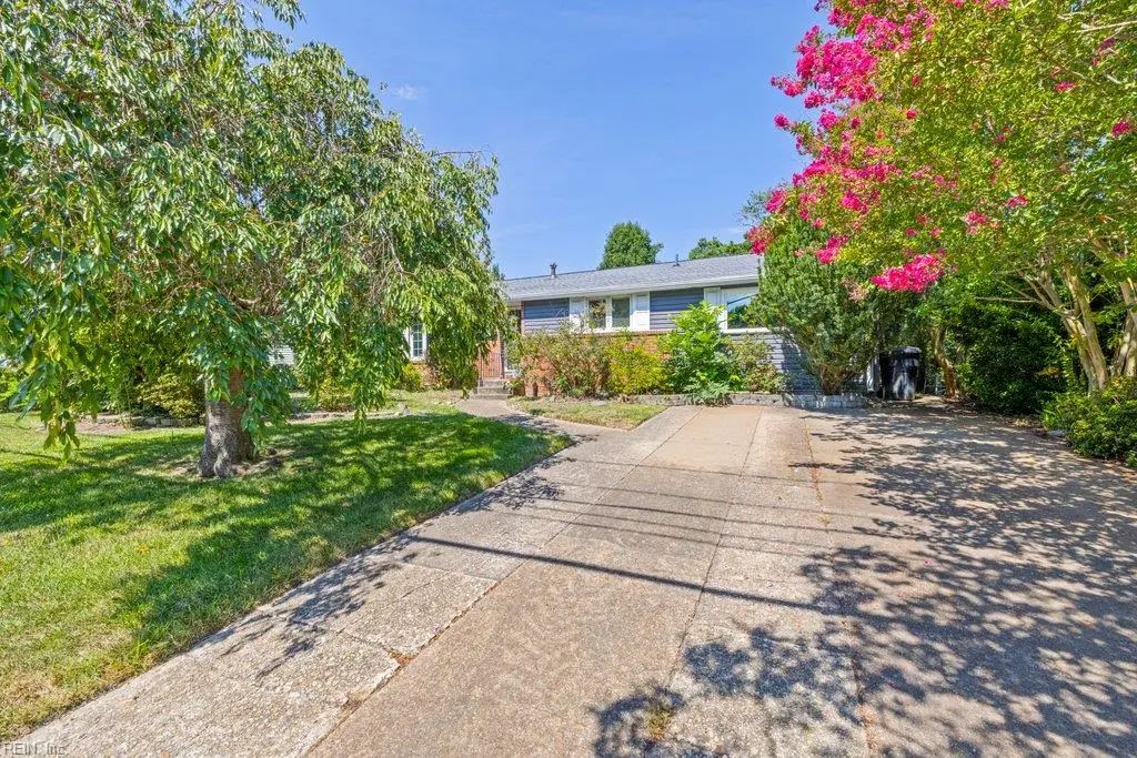605 Aragona Blvd, Virginia Beach