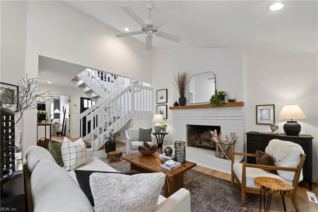 976 Kela Cres, Virginia Beach