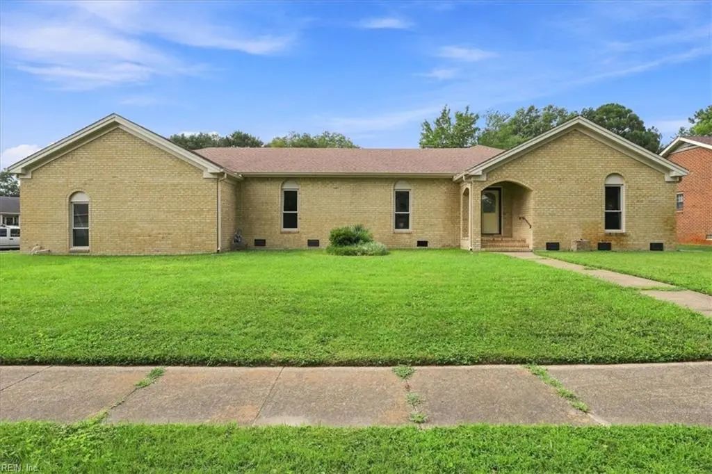 709 Southleaf Dr, Virginia Beach