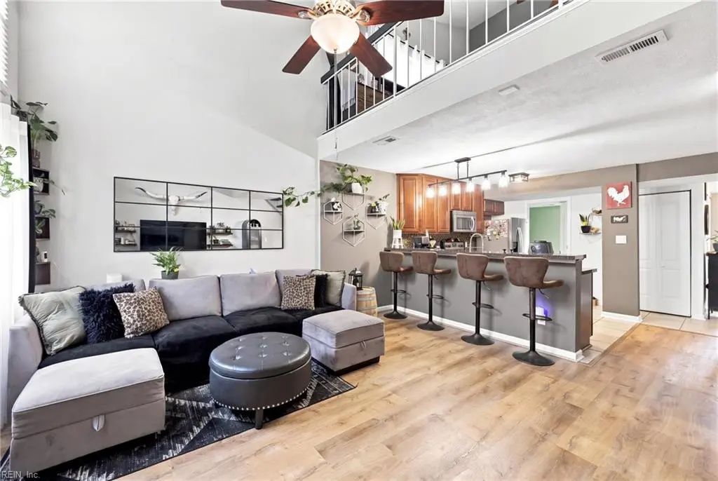 1038 Smoke Tree Ln, Virginia Beach