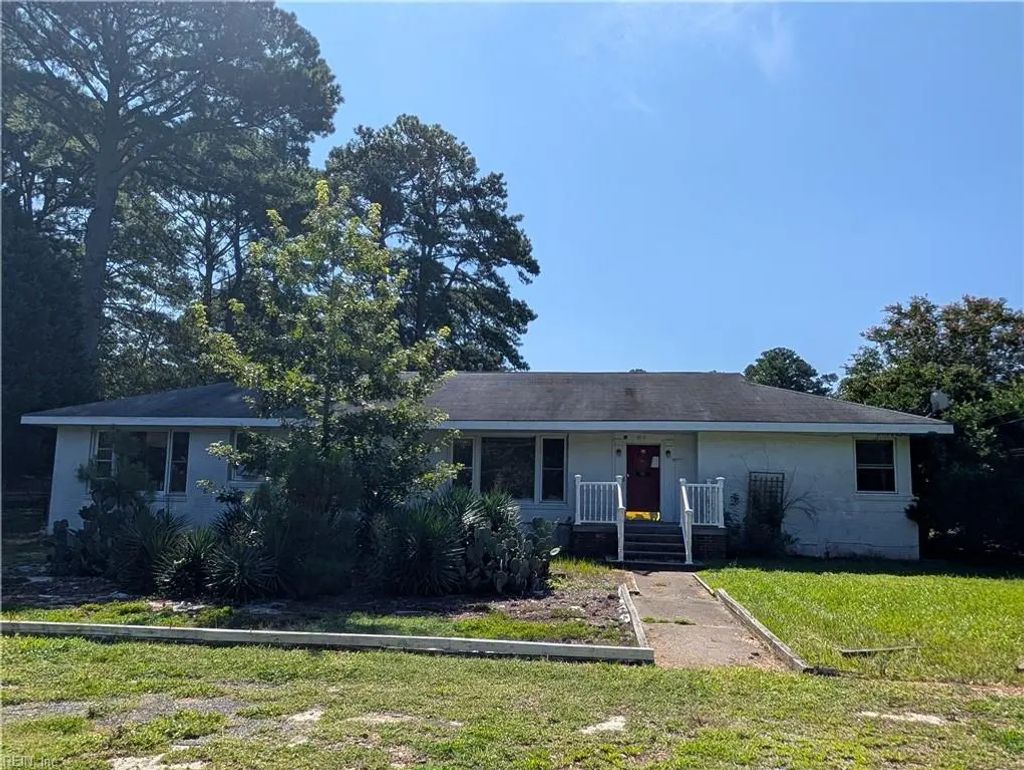 5017 Lake Cir, Portsmouth