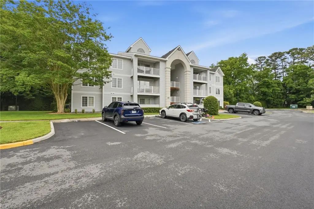 904 Charnell Dr, Virginia Beach