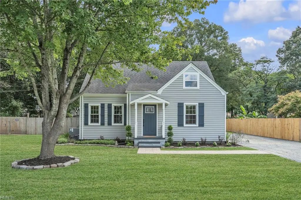 740 Woodstock Rd, Virginia Beach