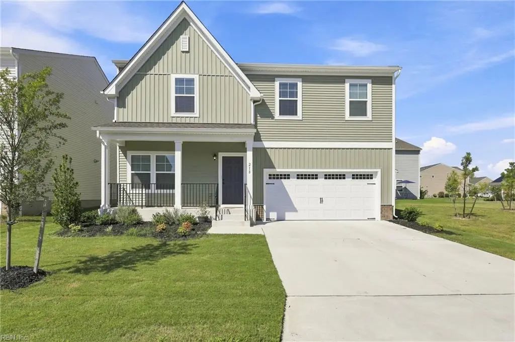 218 Peck Ln, Suffolk
