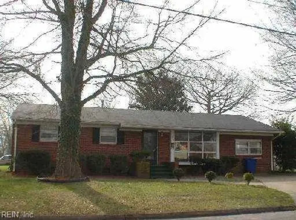 710 Hemlock Rd Rd, Newport News