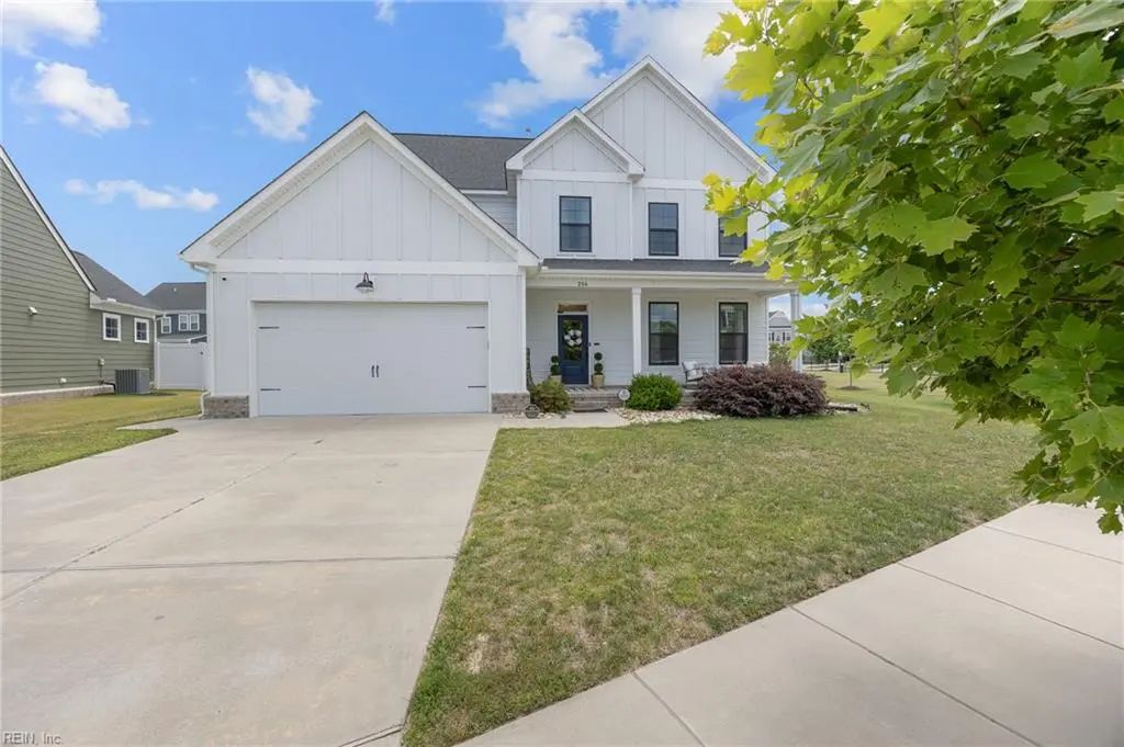 204 Mccormick Dr, Suffolk