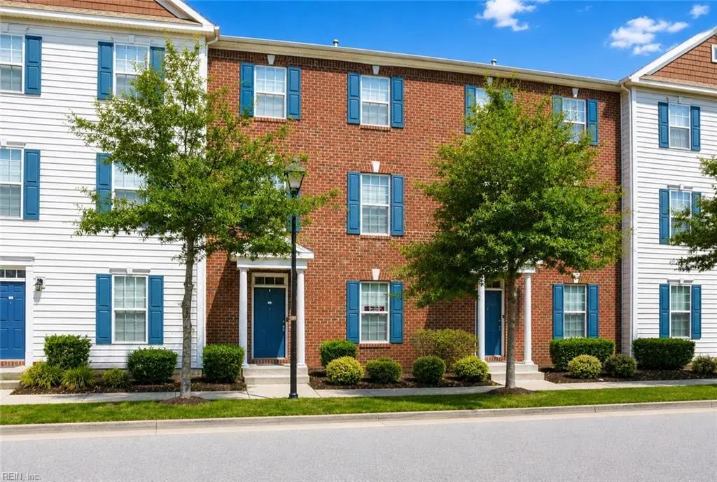 208 Breccia Ln, Virginia Beach