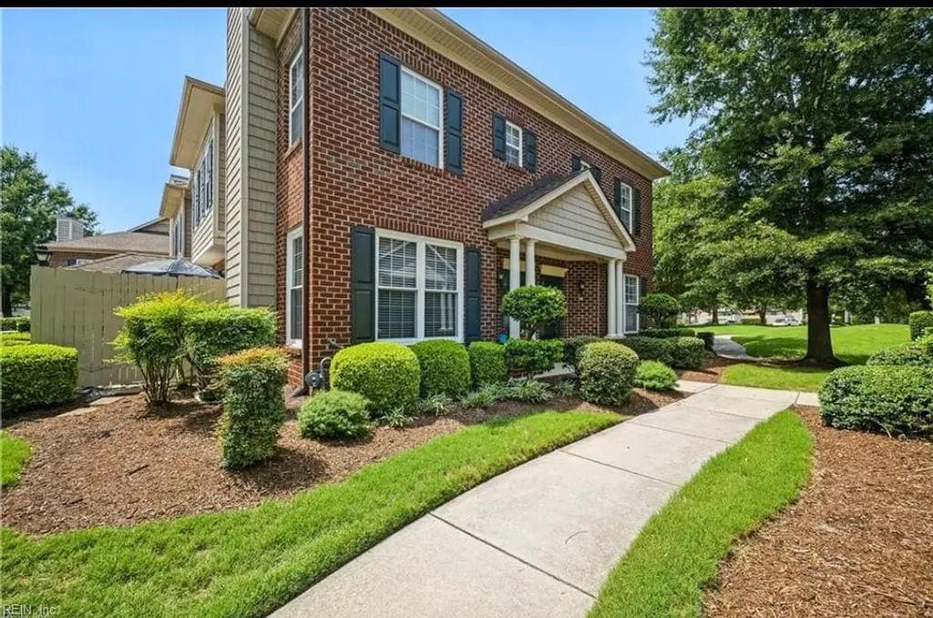1033 Farrcroft Way, Virginia Beach