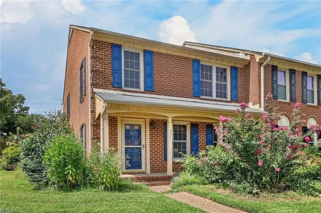 957 Colonial Meadows Way, Virginia Beach