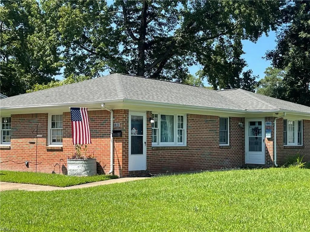 1844 S Streamline Dr, Virginia Beach