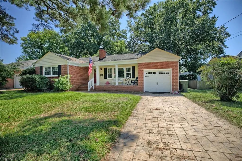 12 N Greenfield Ave, Hampton