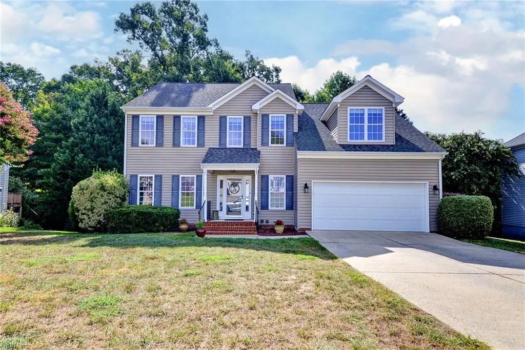 102 Bluffs Cir, York County