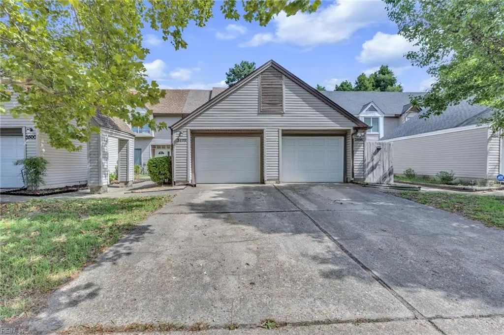 3498 Smokey Chamber Dr, Virginia Beach