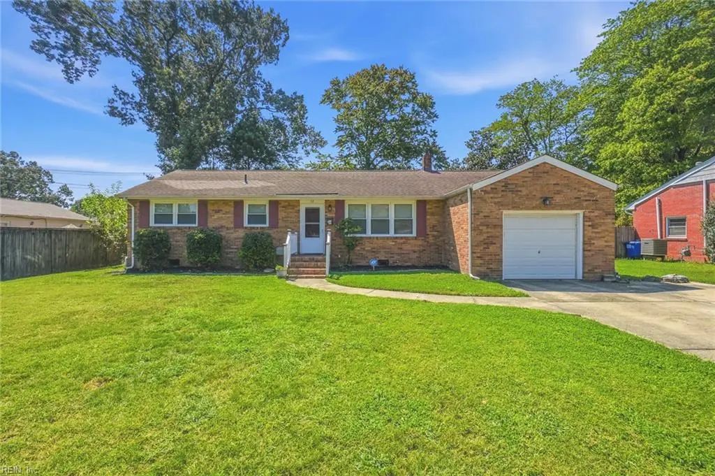 52 Middlesex Rd, Newport News