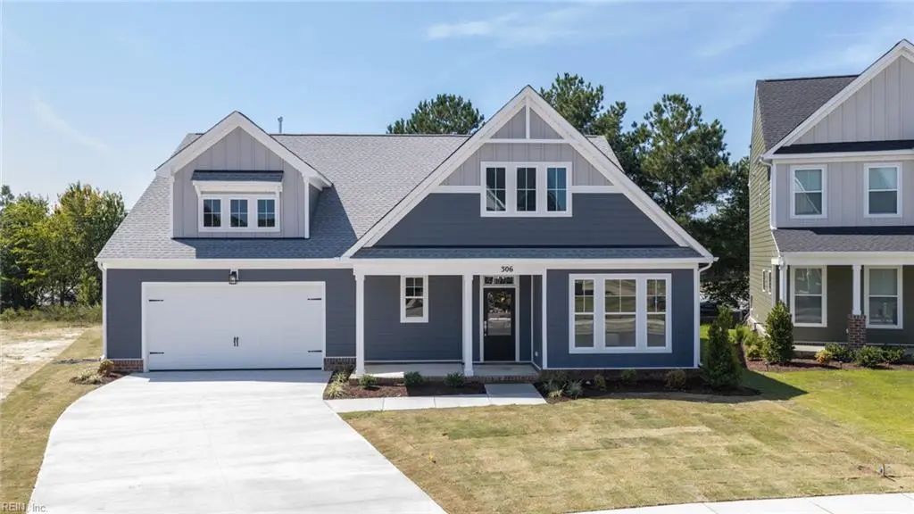 306 Station Dr, Suffolk