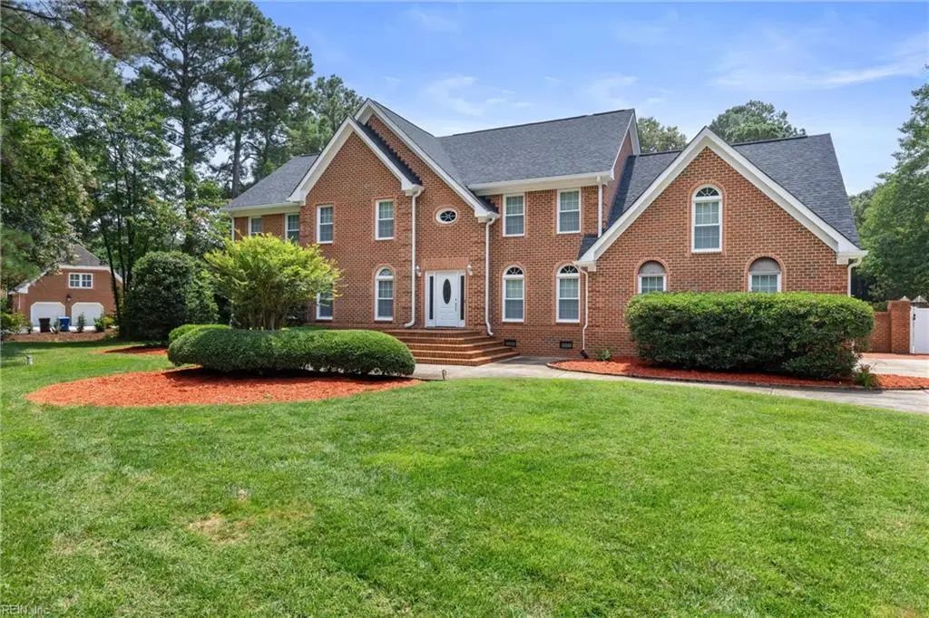 641 Ravenwoods Dr, Chesapeake