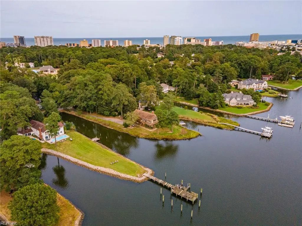 122 Pinewood Rd, Virginia Beach