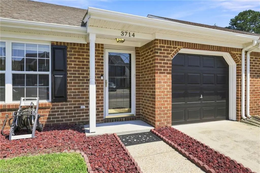 3714 Whitechapel Arch, Chesapeake