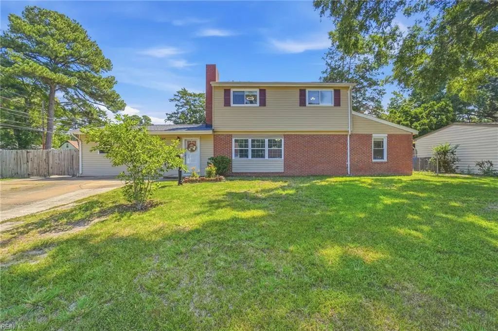 556 Caren Dr, Virginia Beach