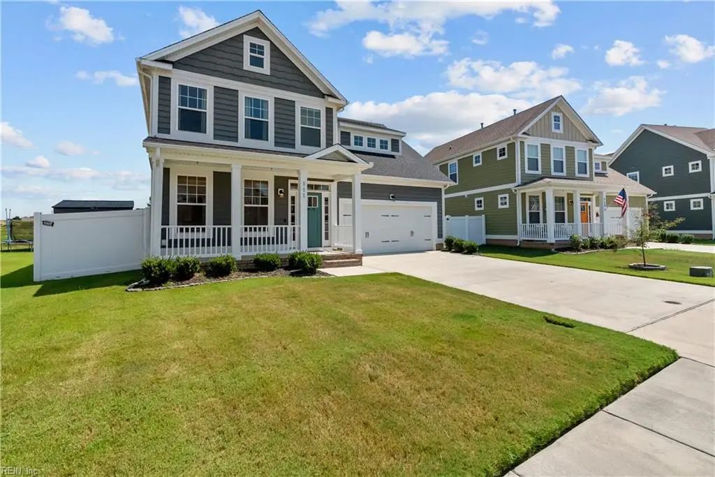 111 Brookside Ln, Suffolk