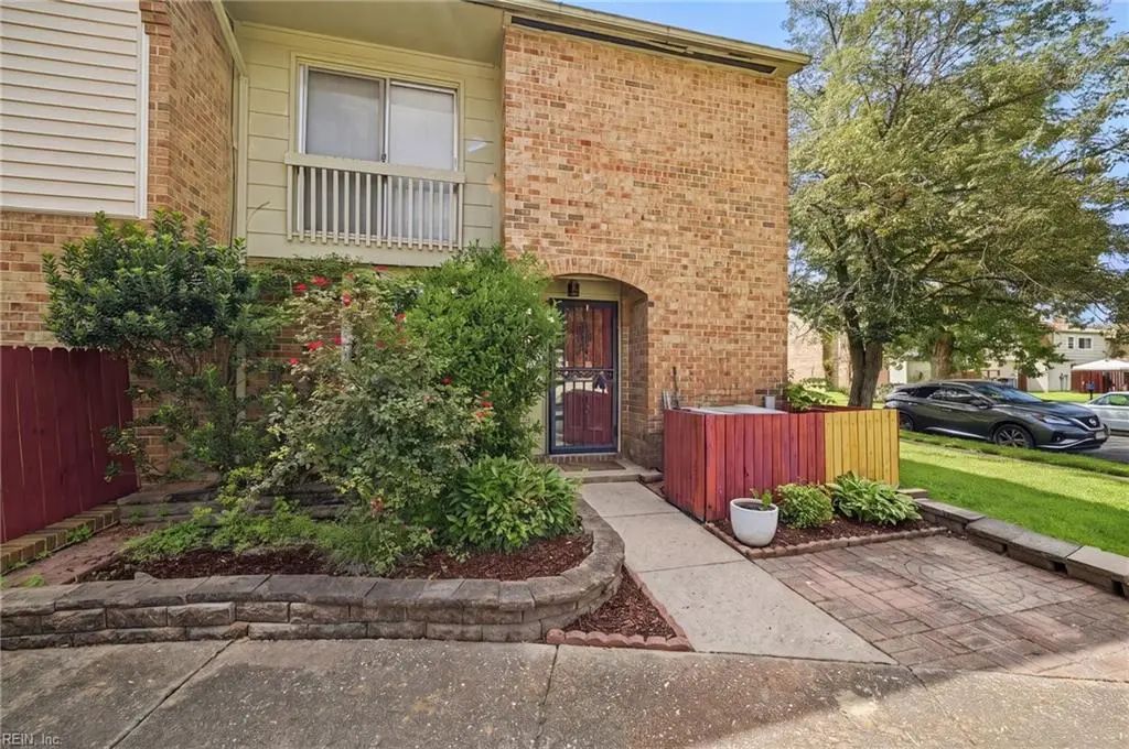 1361 Glyndon Dr, Virginia Beach