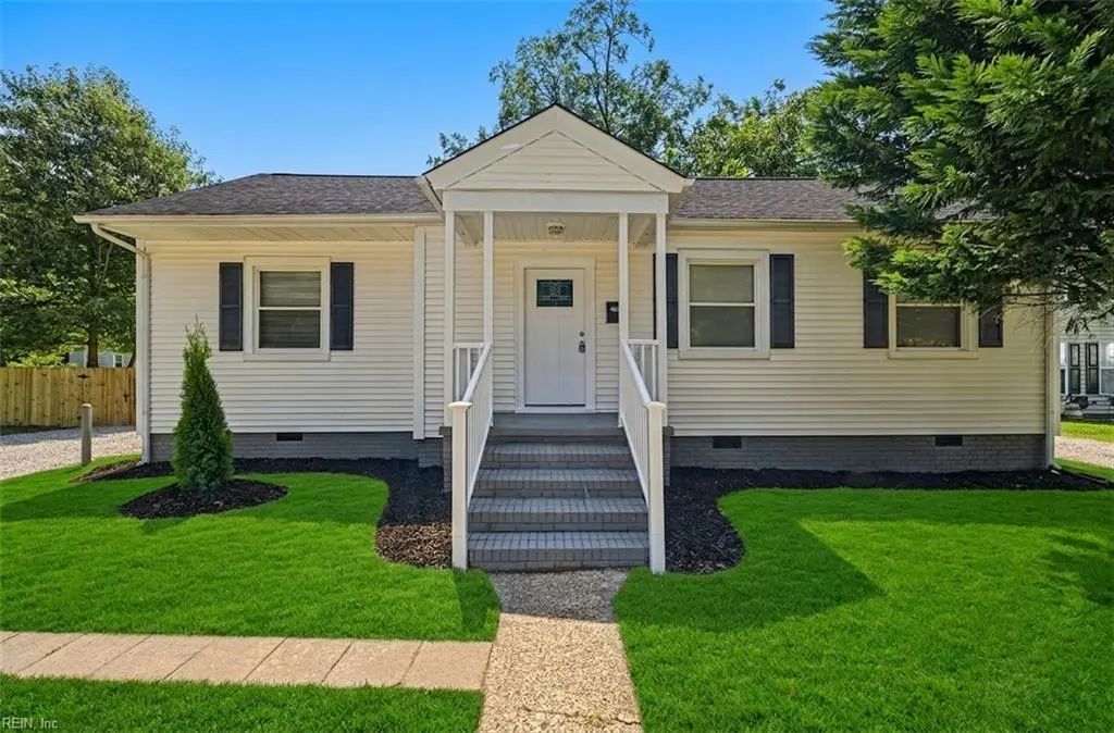 65 Cavalier Rd, Hampton